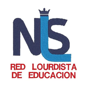 Parche bordado de la Red Lourdista de Educación, con letras NLS en azul y rojo.