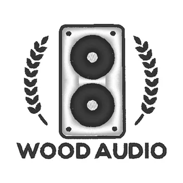 Parche bordado de Wood Audio, marca de audio, con parlante y laurelas.